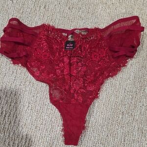 Elegant Red Lace Women's Intimate
